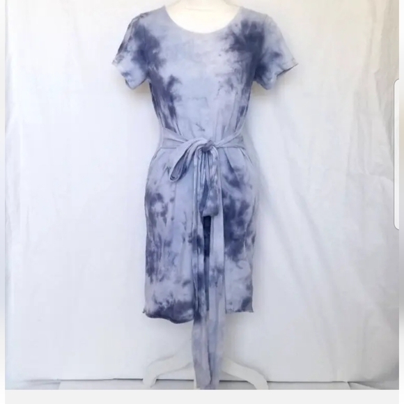 Anthropologie Dresses & Skirts - Anthro Lovers + Friends Blue Smoky Tie Dye Mini Dress Small Belted Short Sleeve